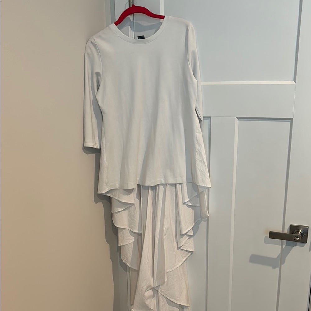 Gracia White Long Sleeve Top with dramatic back size small